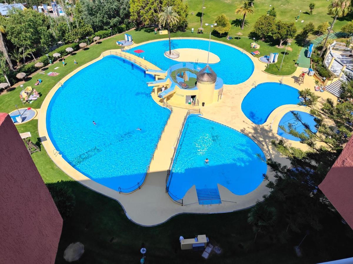 Apartamento Entero, Enormes Piscinas, Terraza Y Playa Benalmádena Exterior photo